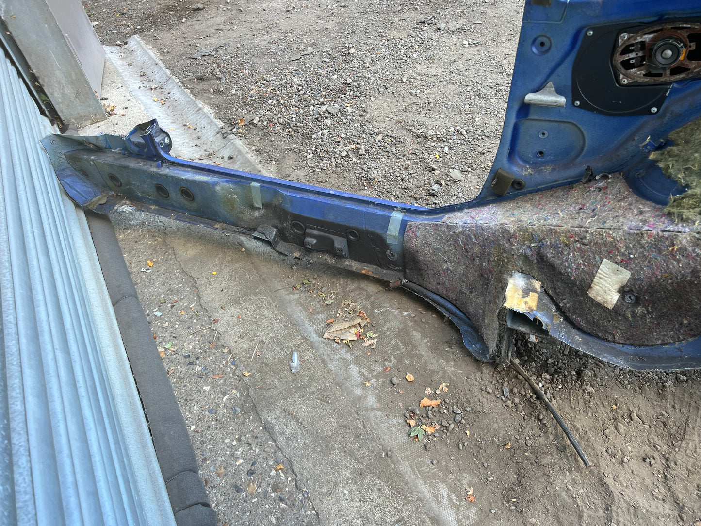 Porsche 944 S2 / Turbo 1991 Right side cut, rear fender with sill 94450390403 94450361200