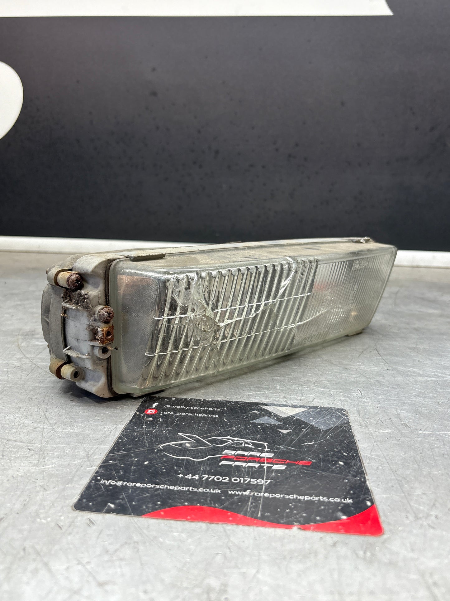 Porsche 944 S2 Turbo Right foglight 95163121100 / 0305200701