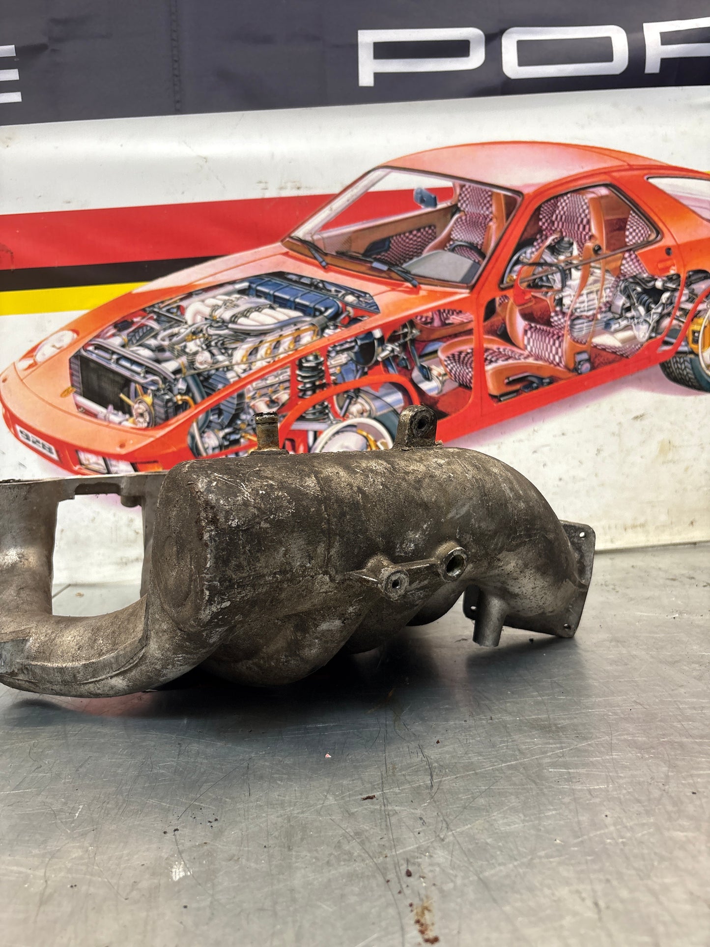 Porsche 924s 944  2.5 8v Inlet Manifold 9441101516R