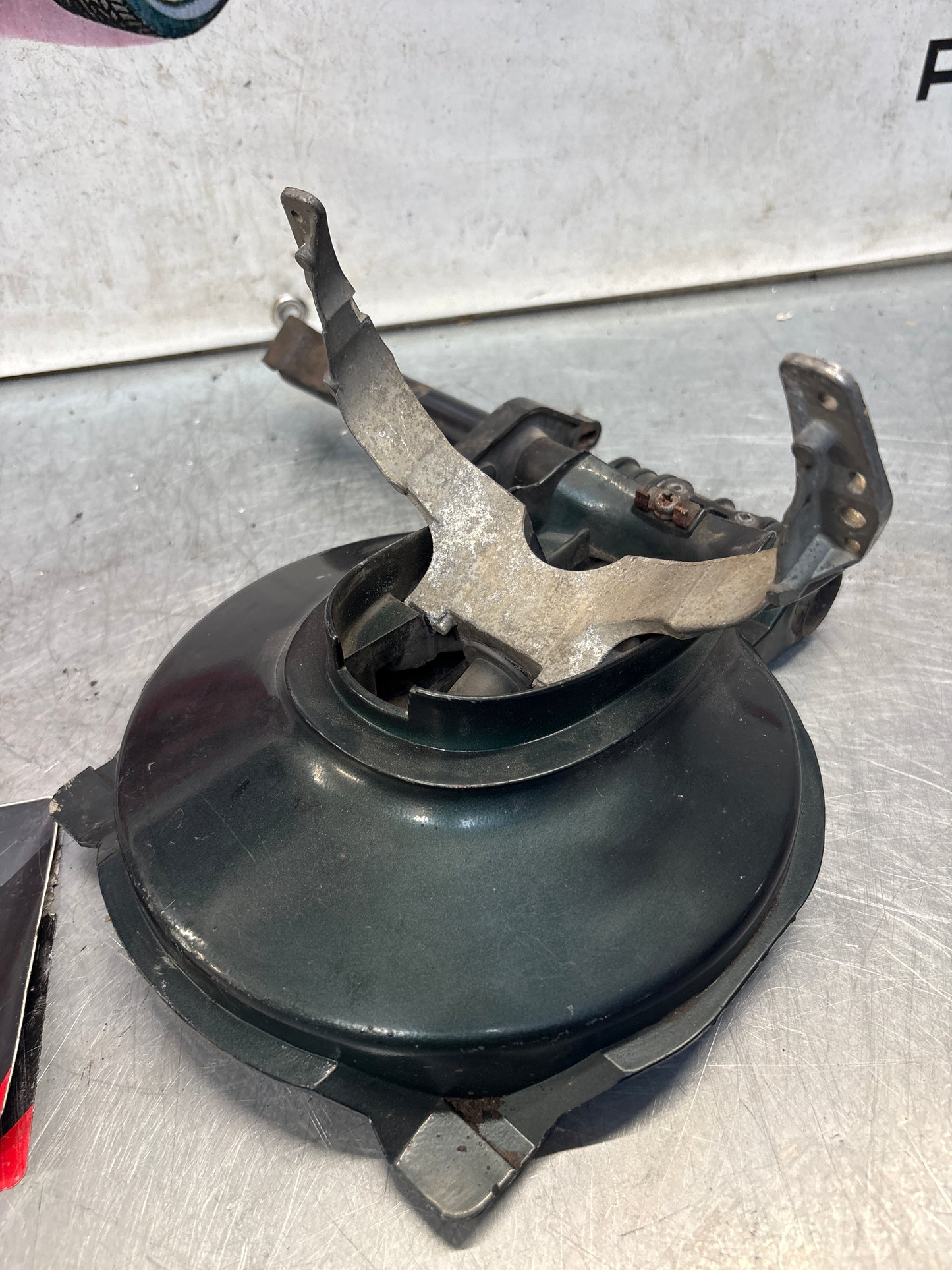 Porsche 928 left headlight swivel frame 92875024902 92875024302 used