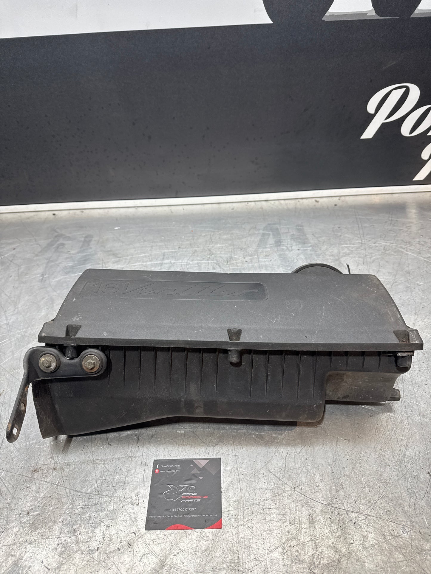 Porsche 944 S air cleaner box 16 Ventiler 94411001400 used