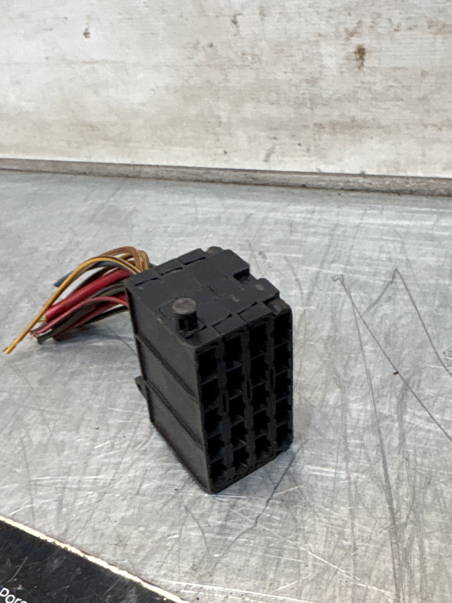 Porsche 944 85.5- fuse box pigtail, used black 92861233200