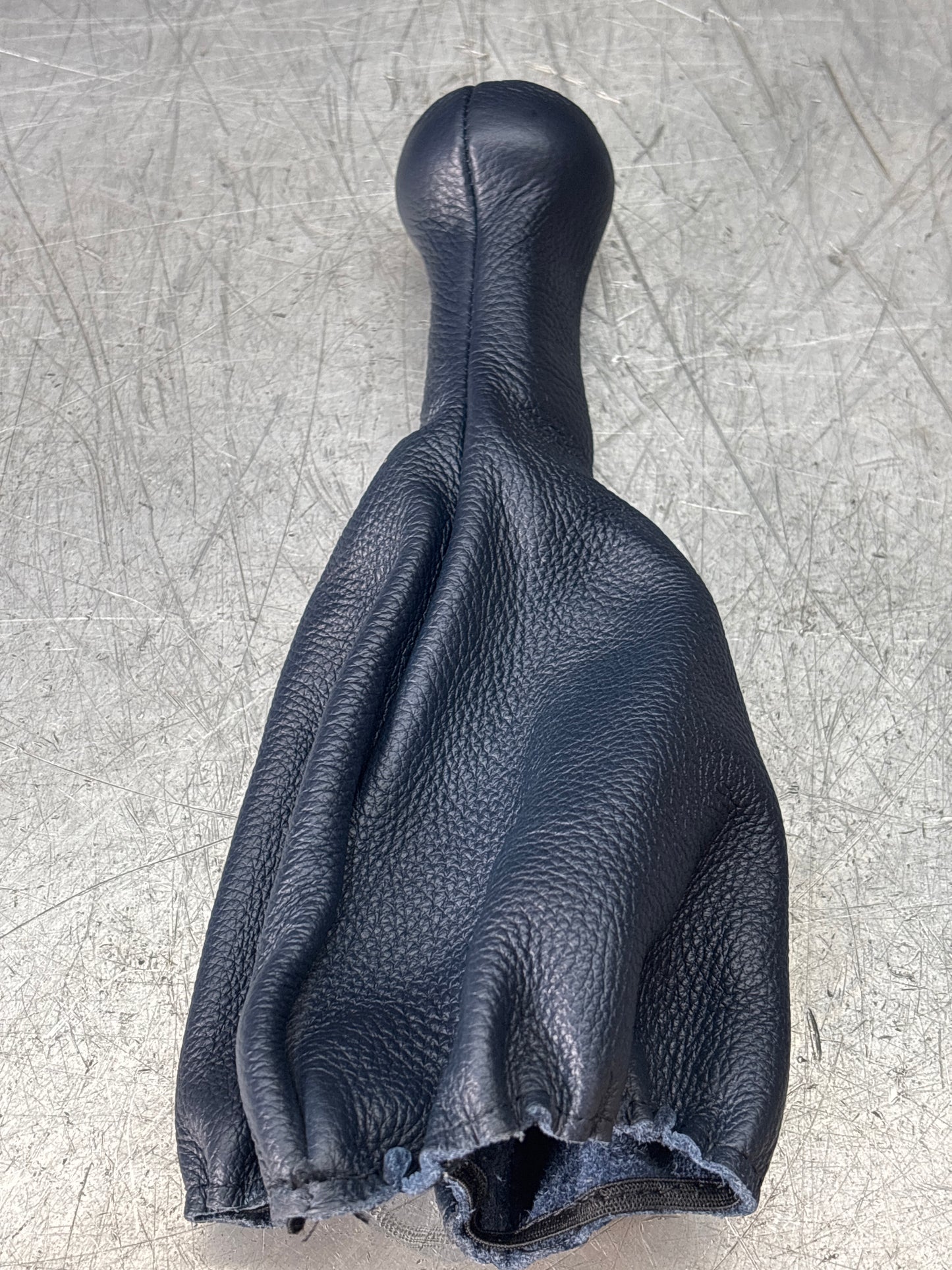 Porsche 924/944 refurbished gear knob and boot, blue 94442407500