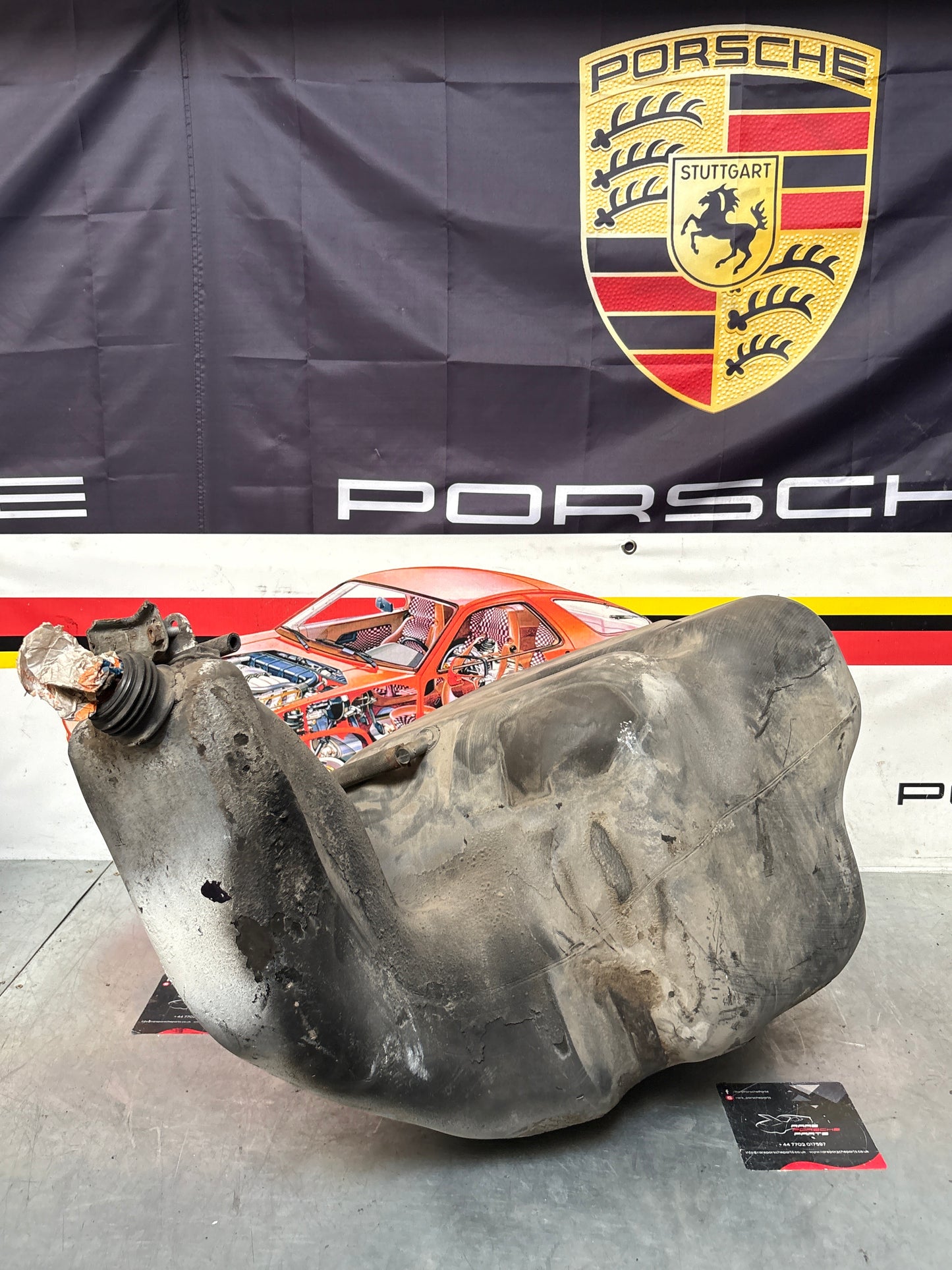 Porsche 928 S4 fuel tank, used 928201003 05/06