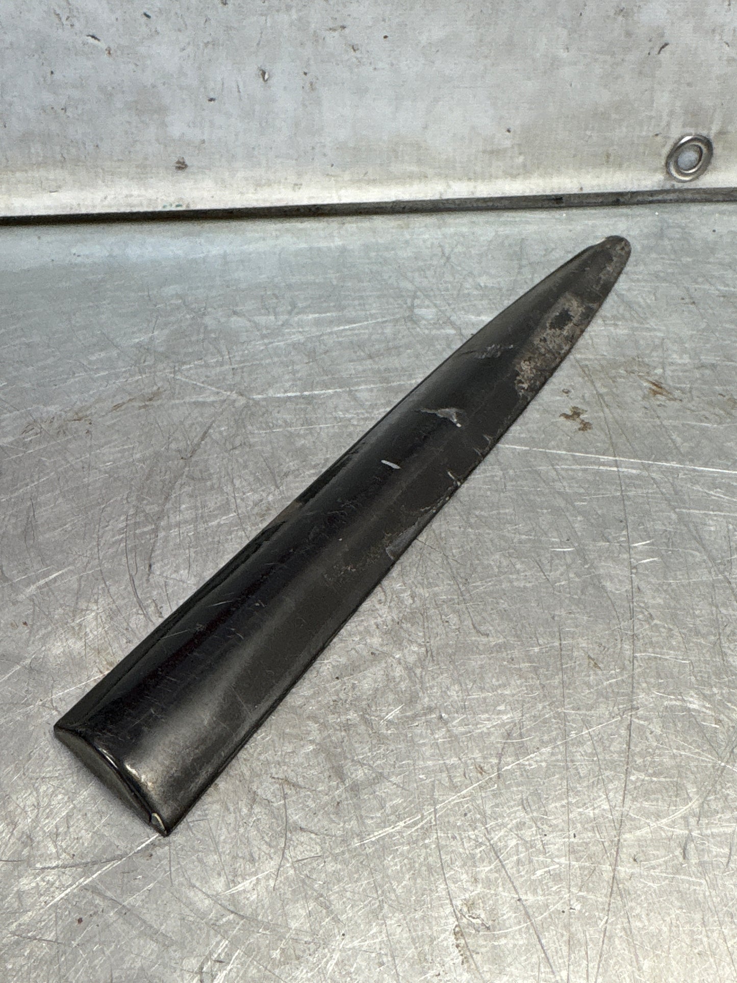 Porsche 928 left side front wing molding trim, for spares or repair 92855903703