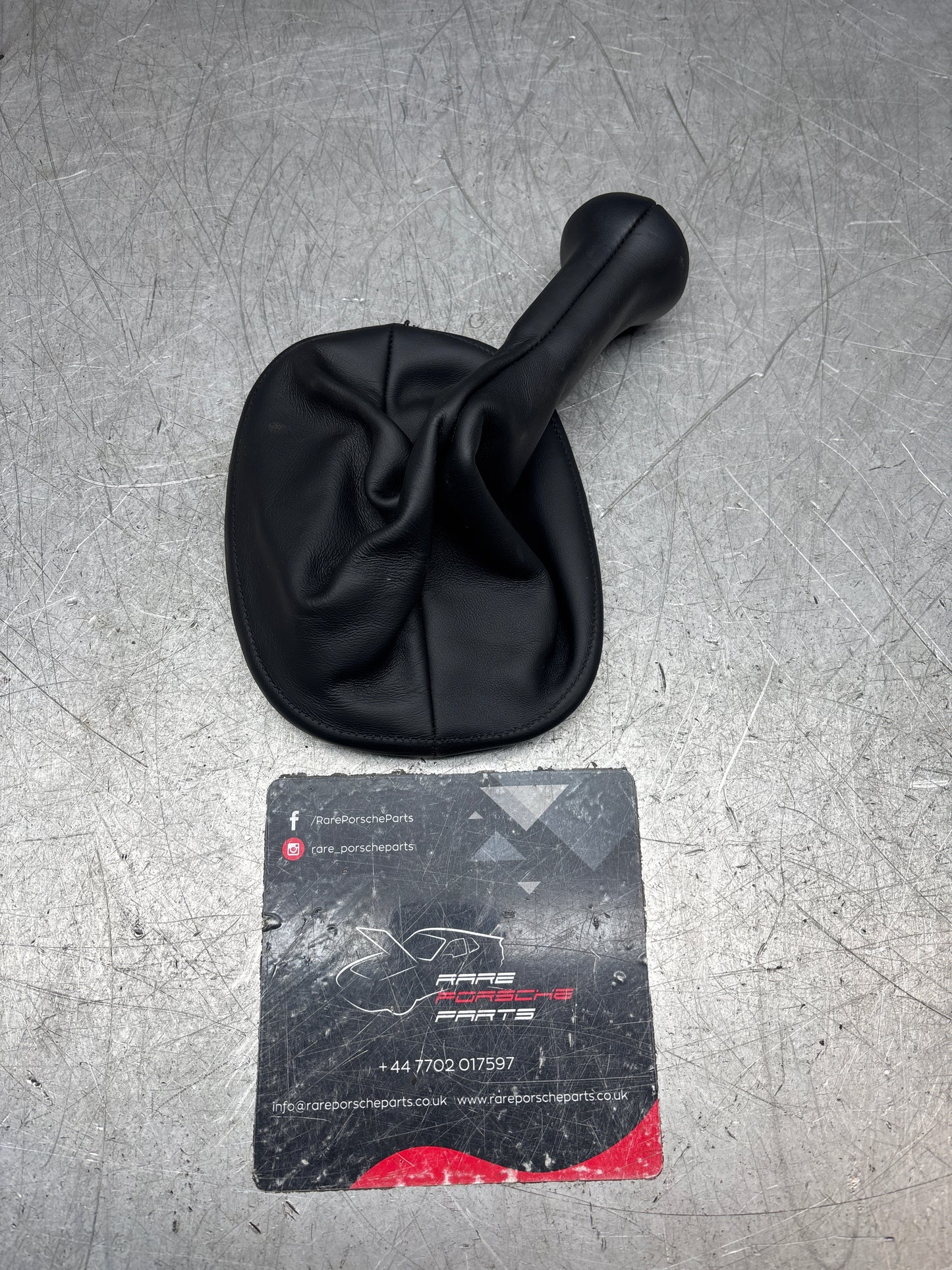 Porsche 924/944 refurbished gear knob and boot, black 94442407500