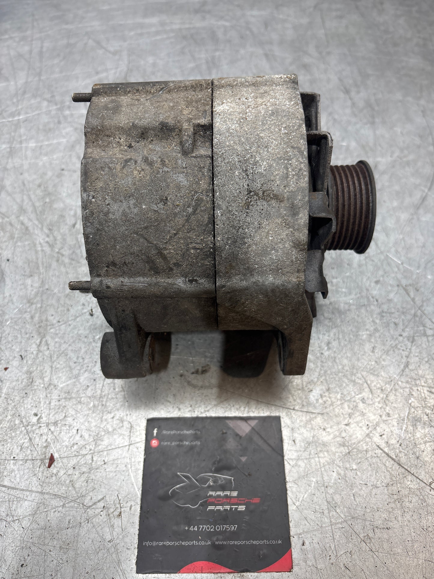 Porsche 944 alternator 1986- 94460301901 / 0120468004, used