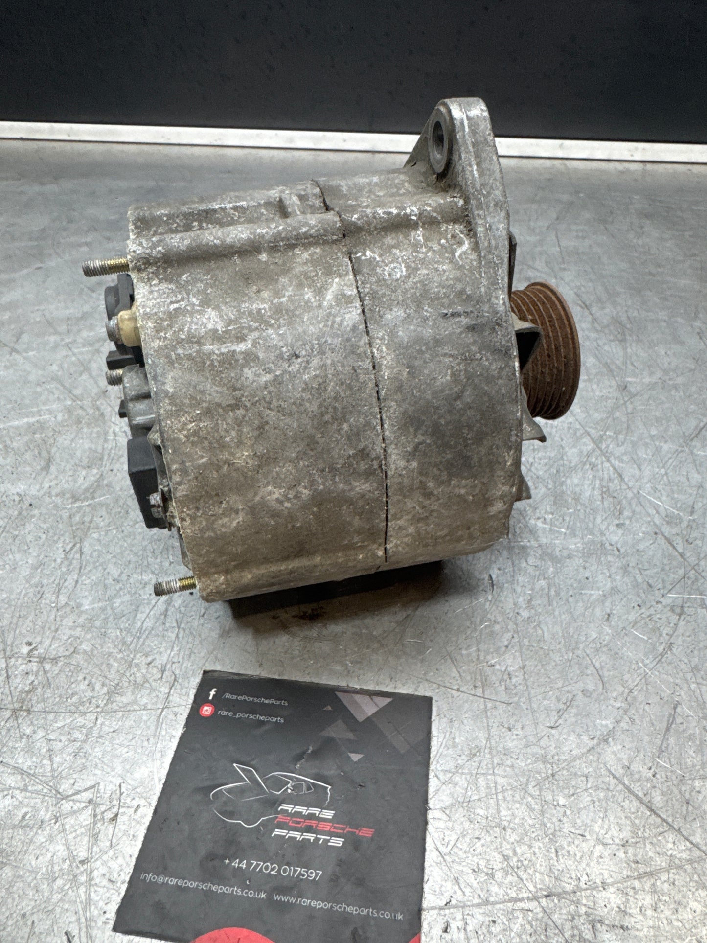Porsche 944 alternator 1986- 94460301901 / 0120468004, used