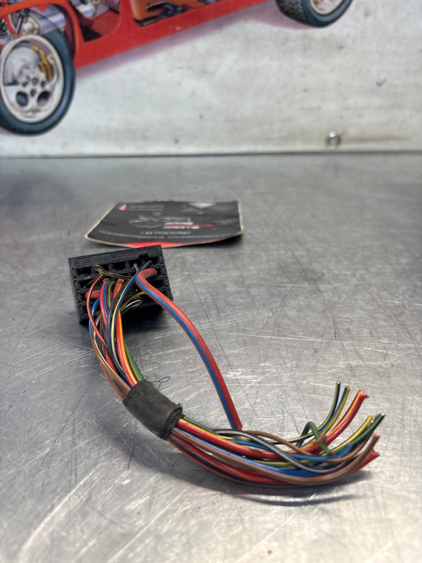 Porsche 944 85.5- fuse box pigtail, used black 92861233504