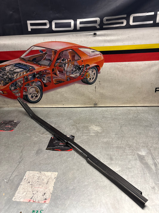 Porsche 944 85.5- left sill trim, scuff plate used 94455112100 cracked