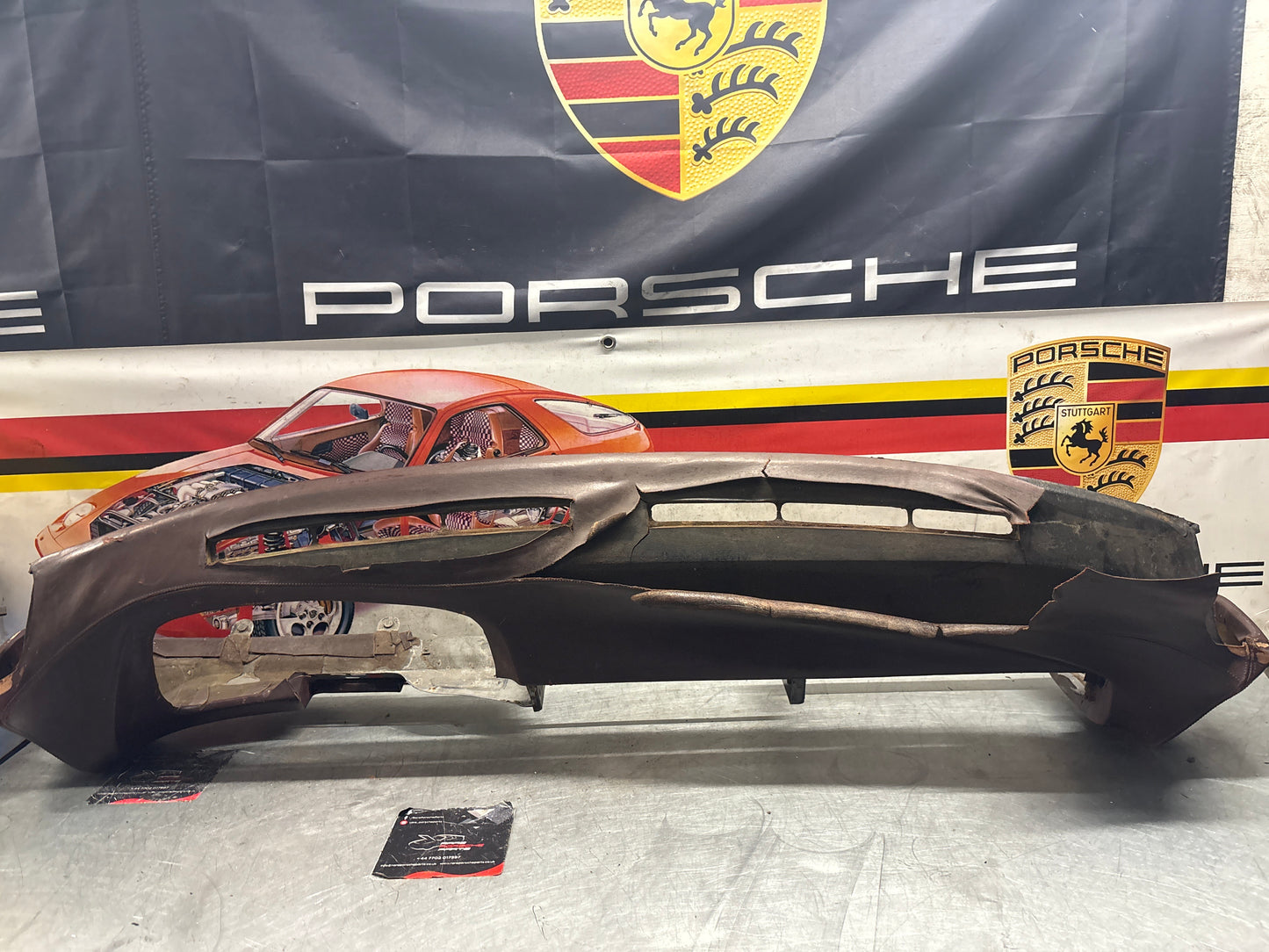 Porsche 928 dashboard, burgundy, LHD, for spares or repair, 92855202304