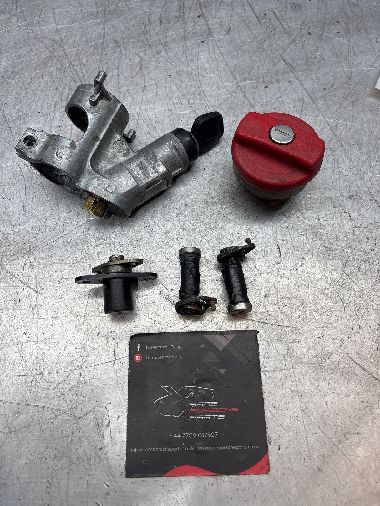 Porsche 924 944 complete lock set, 1 key, 171905851