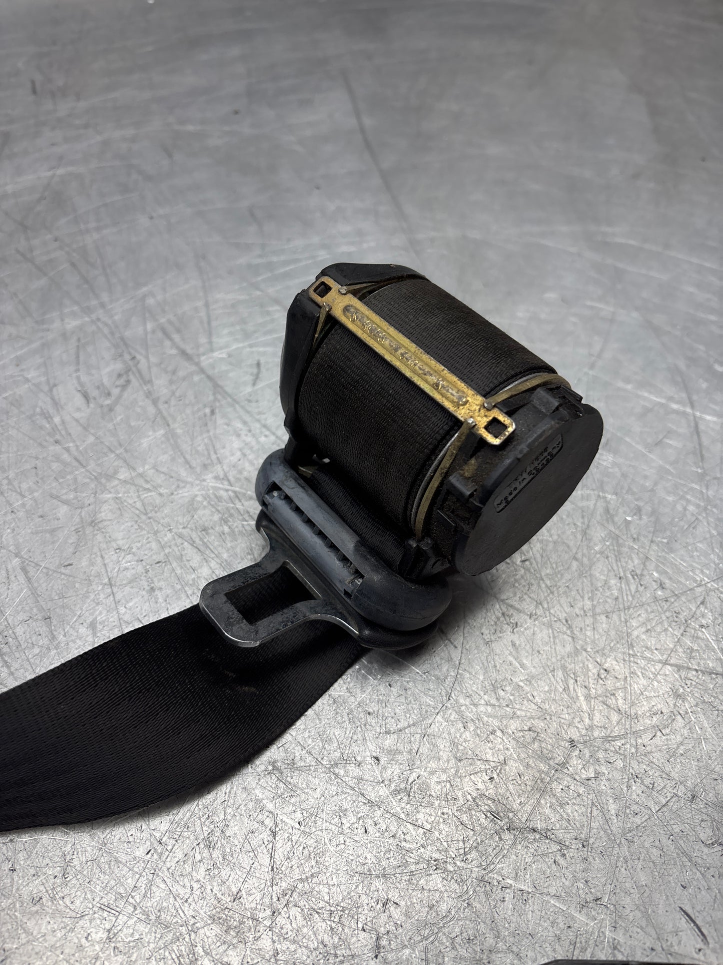 Porsche 944 S2 Turbo front right O/S seat belt 94480303400, used