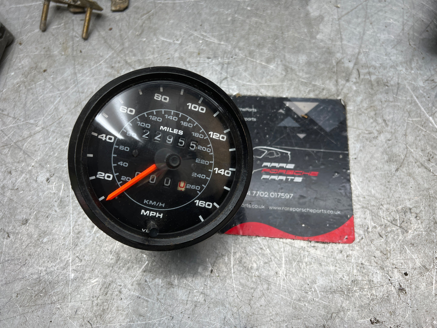 Porsche 924 MPH Speedometer showing 22955 miles , 477 957 031 L 477957031 used
