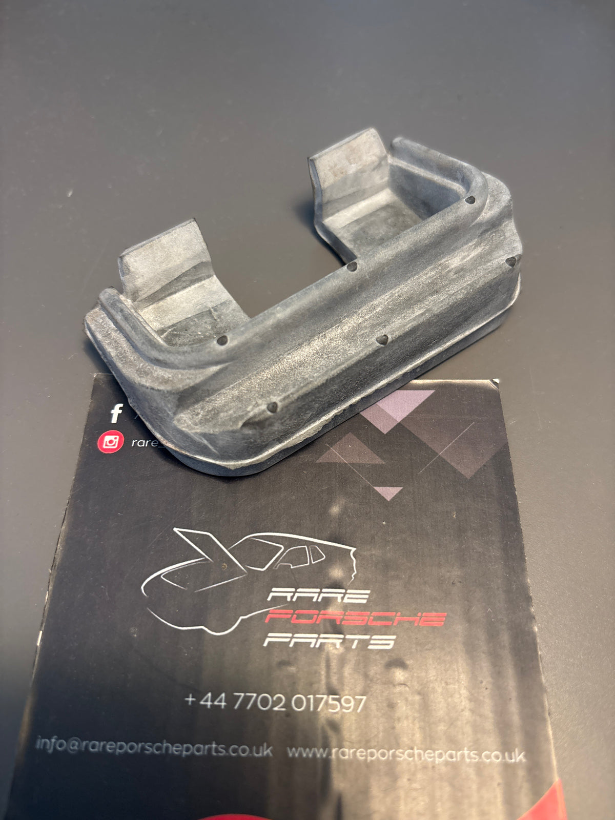Porsche 944, S2/ 924S left tailgate latch pin gasket rubber, new 94451236501