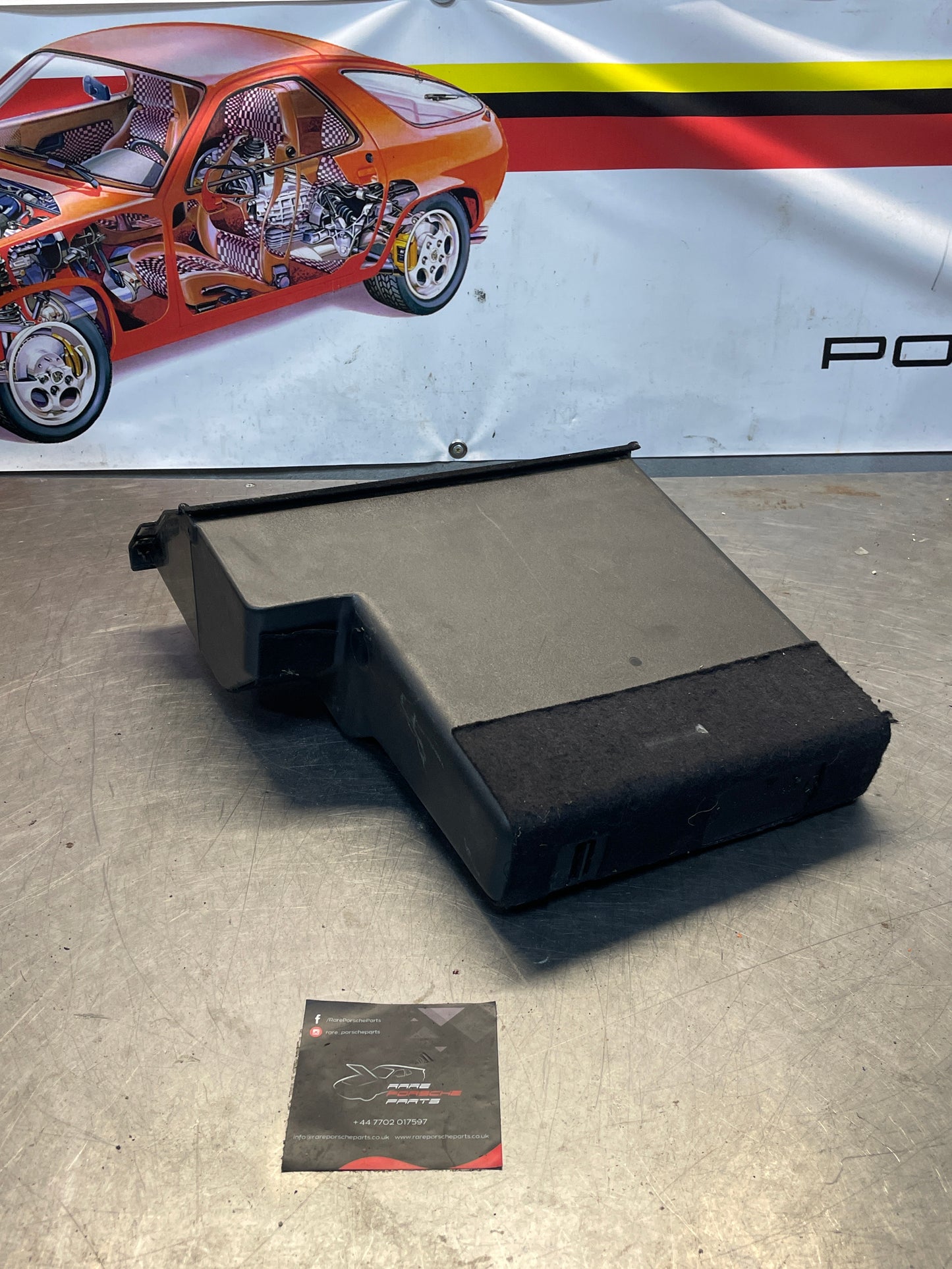 Vano portaoggetti Porsche 944, da 85.5 94455204900 Auto con guida a sinistra