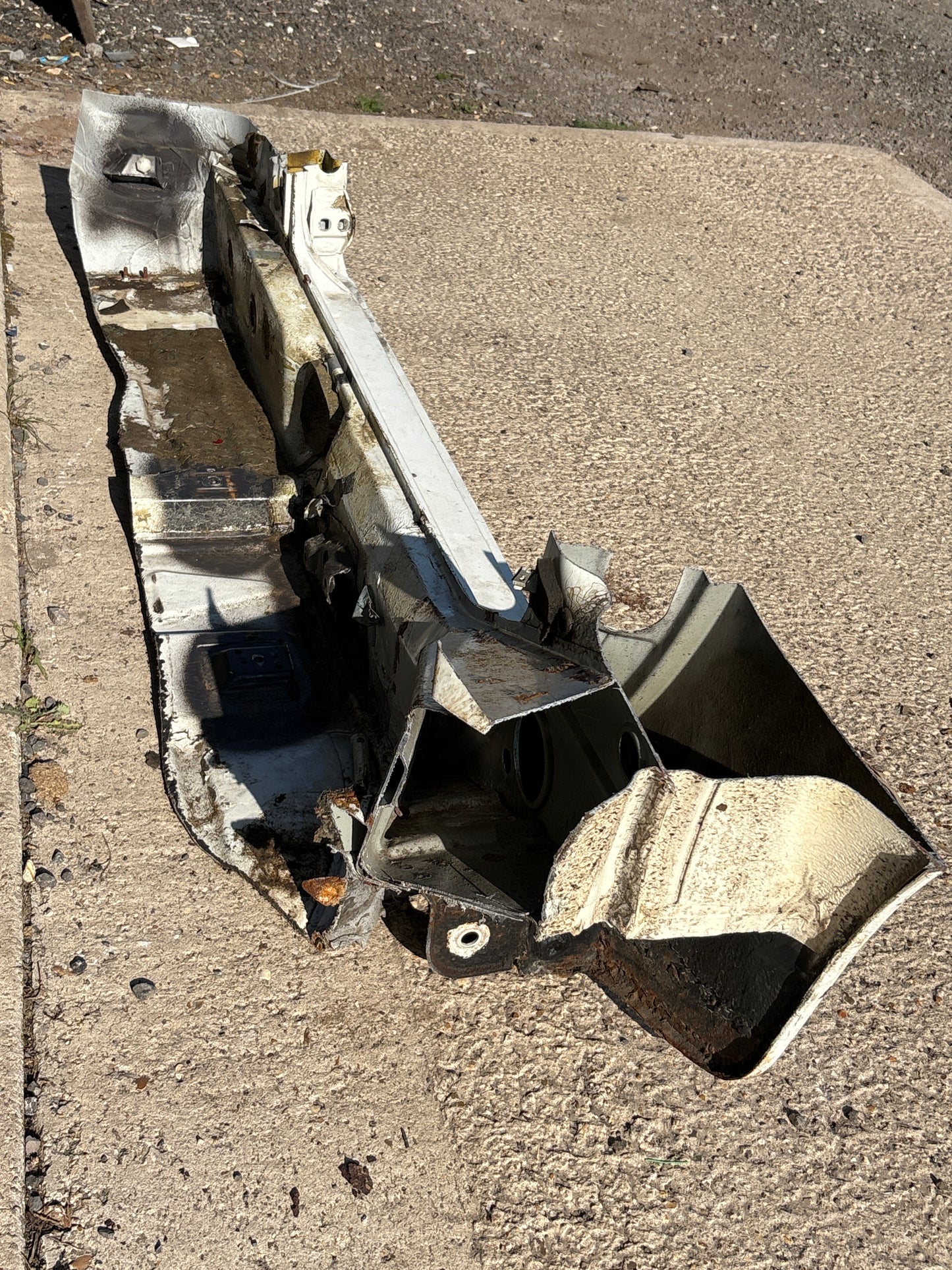 Porsche 944 right sill cut