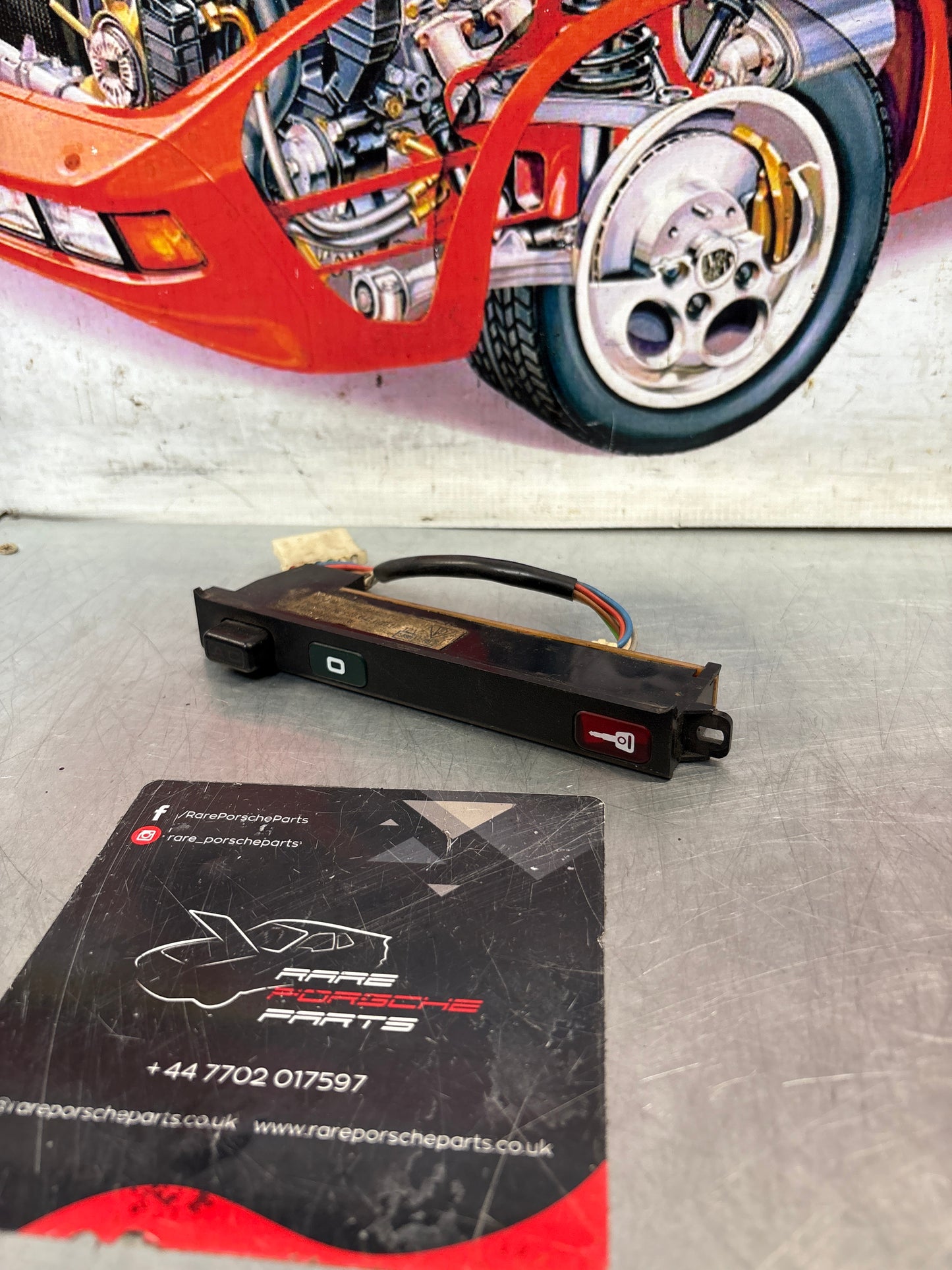 Porsche 928 S4 front center dash panel 92864160917 used