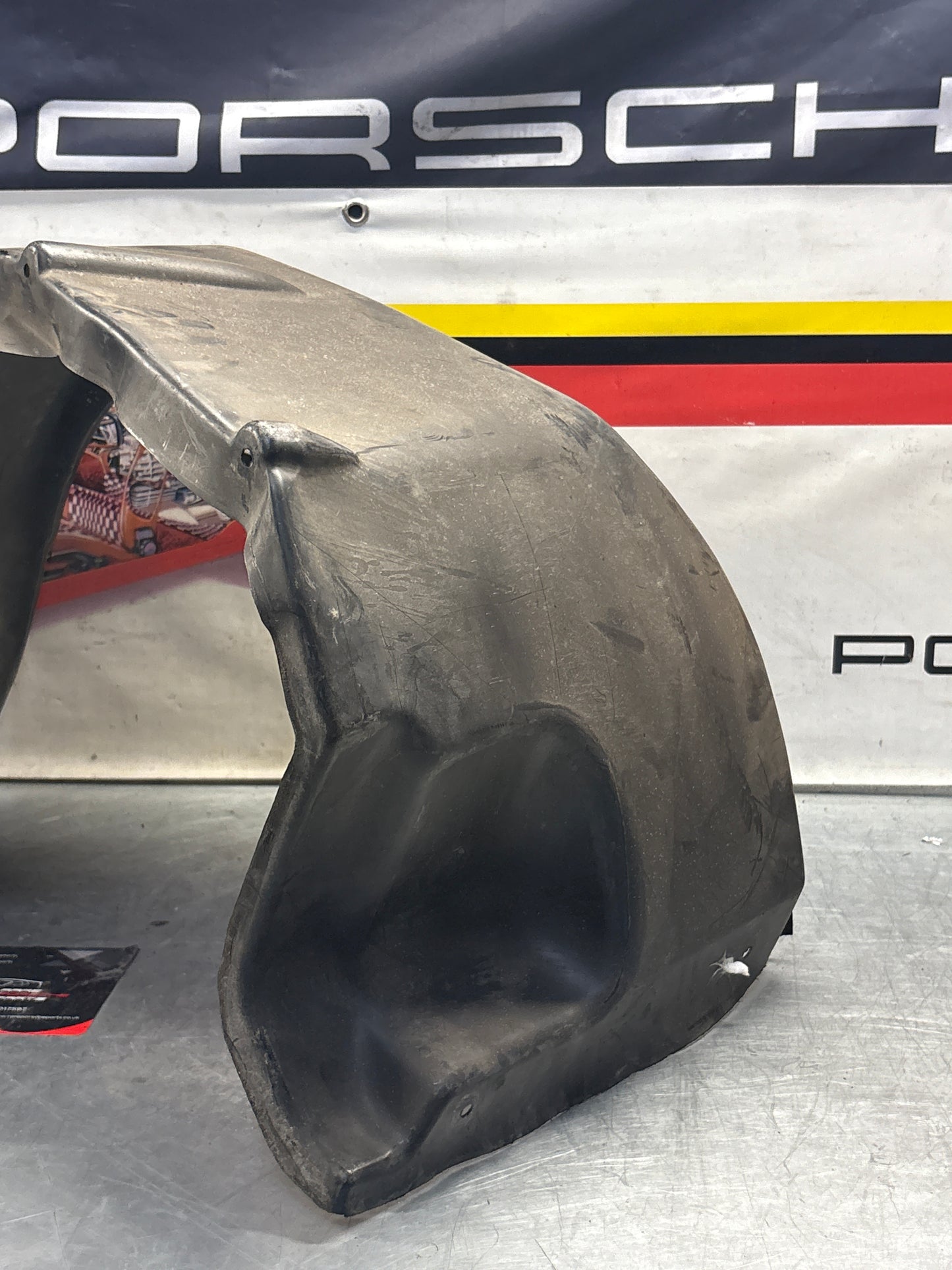 Porsche 928 wheel arch liner  Left 92850438105 Used