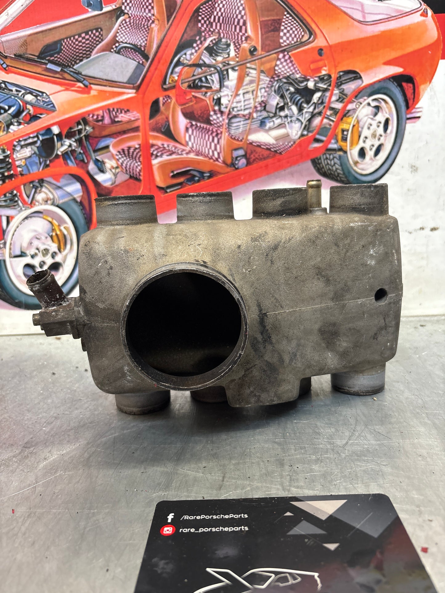 Porsche 928 Used plenum chamber 9281101562R