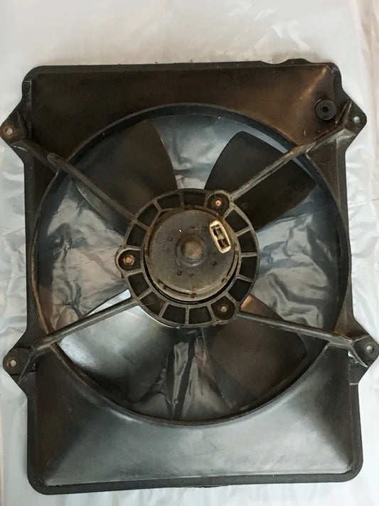 Porsche 924 2.0 NA / 924 Turbo used cooling radiator fan with surround 477121207C used