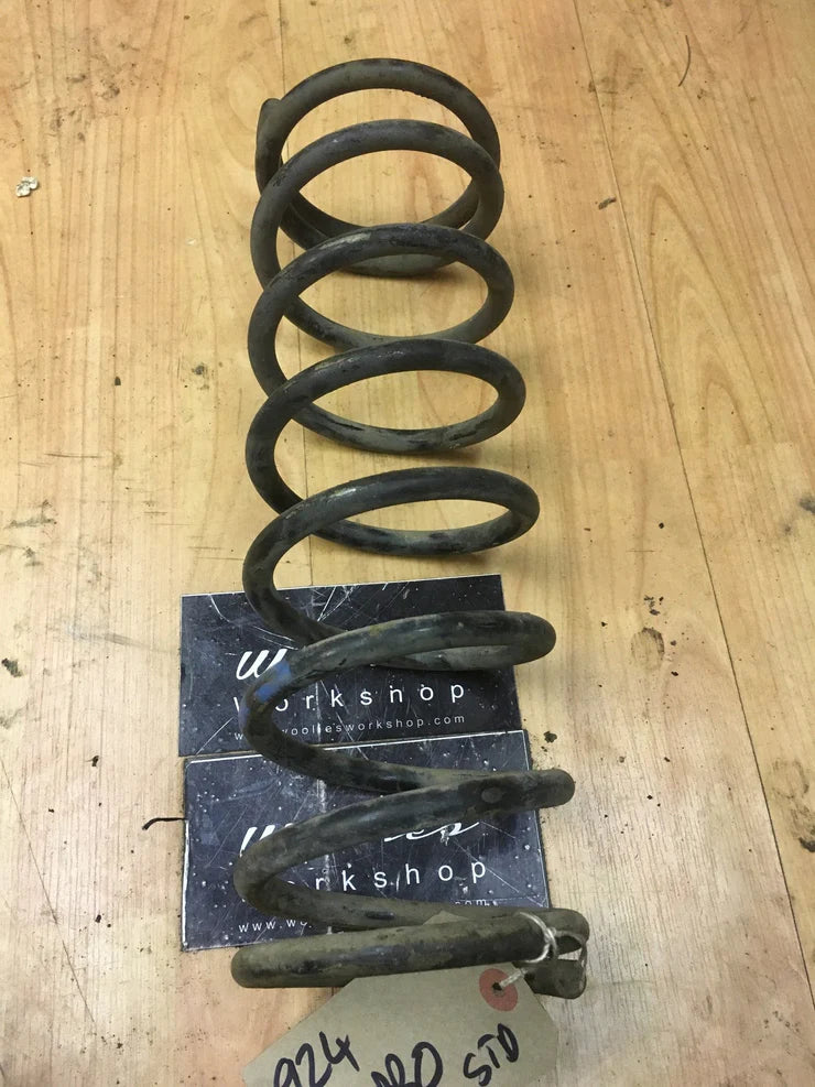 Porsche 924 2.0 pair of road springs 477 411 105G (BLUE DOT) USED