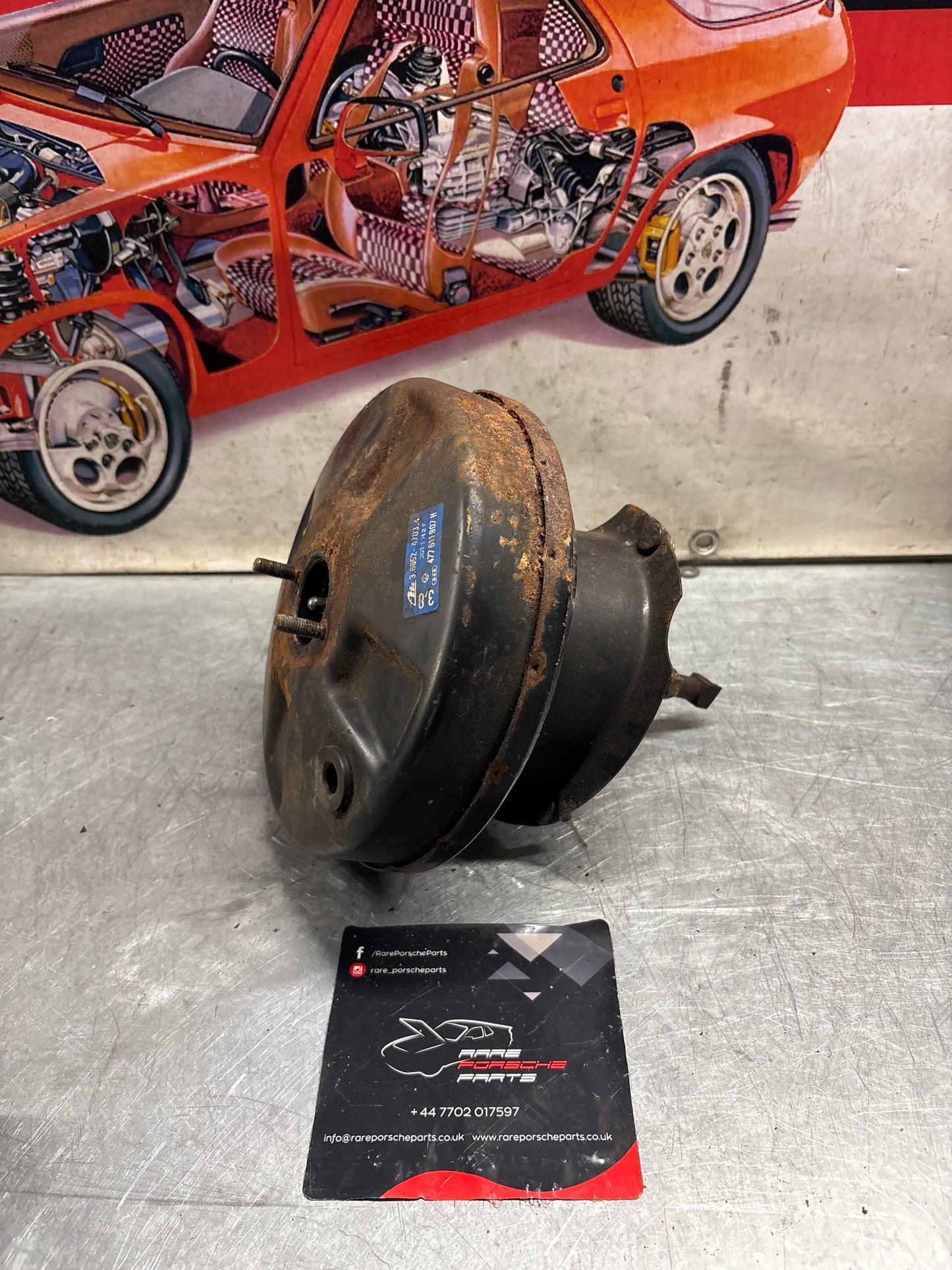 Porsche 944 924 brake booster, used 477611907H