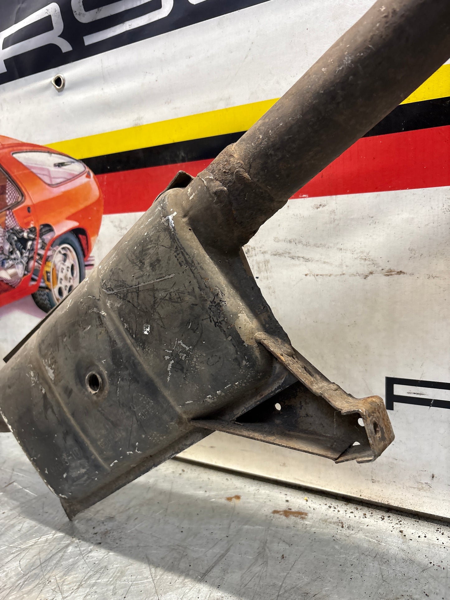 Porsche 928 S4 right middle silencer, used 92811109403