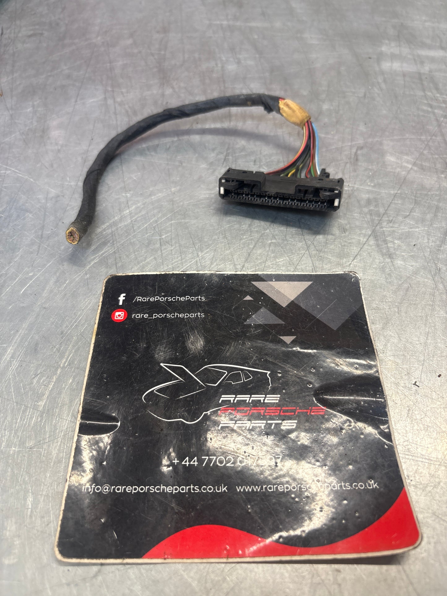 Porsche 944 cable harness connector, for spares or repair 94461231100