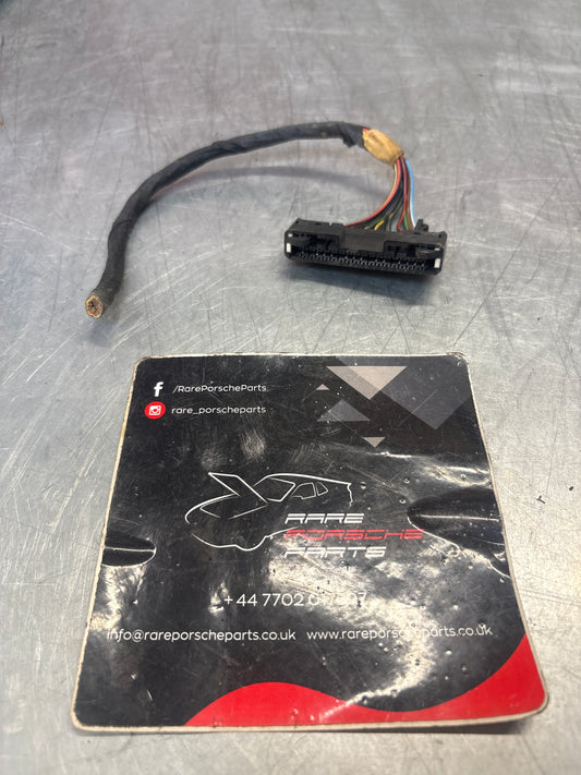 Porsche 944 cable harness connector, for spares or repair 94461231100