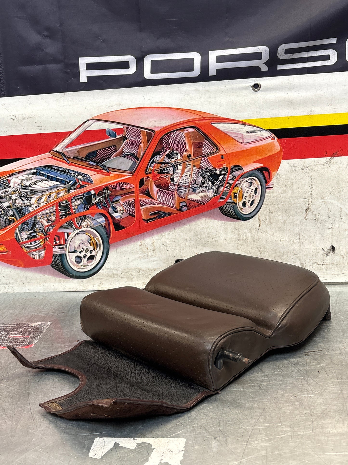 Porsche 928 rear right seat backrest, brown, leather used 92852203852
