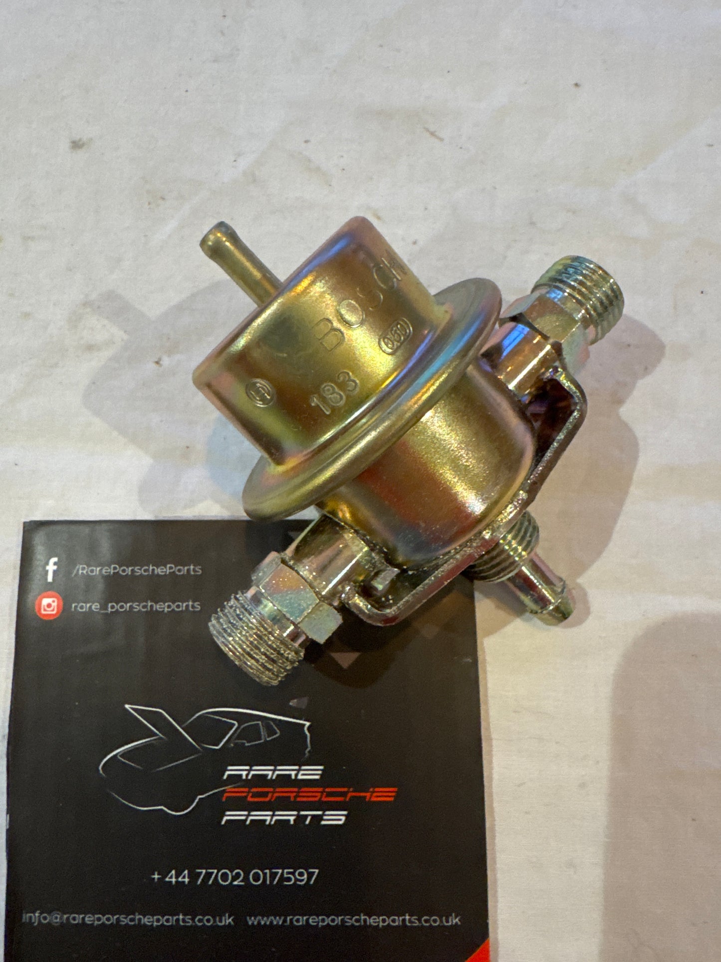 Porsche 928 pressure regulator 92811019802 NOS