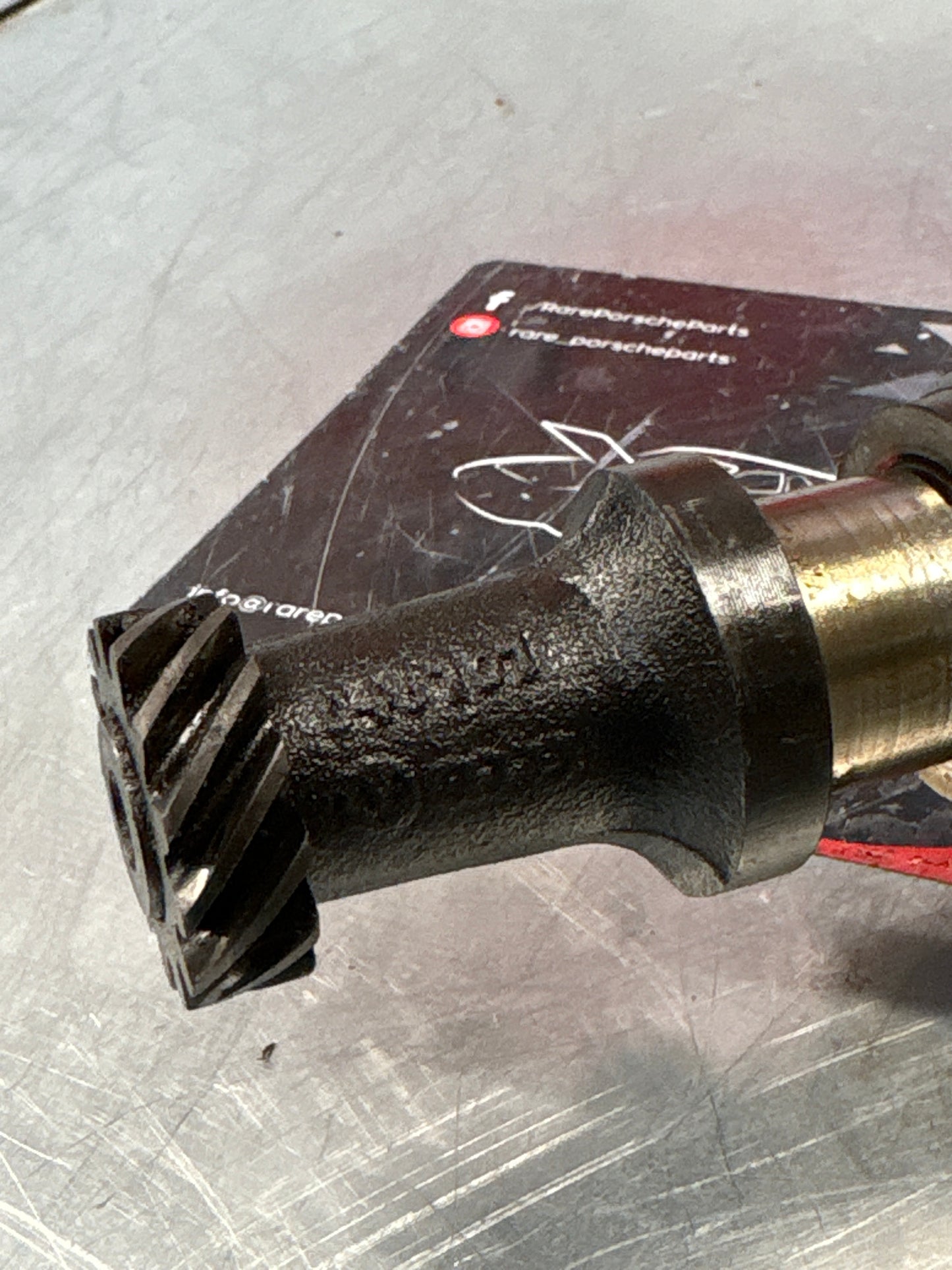 Porsche 924 / 924 Turbo chamshaft 046109021 used