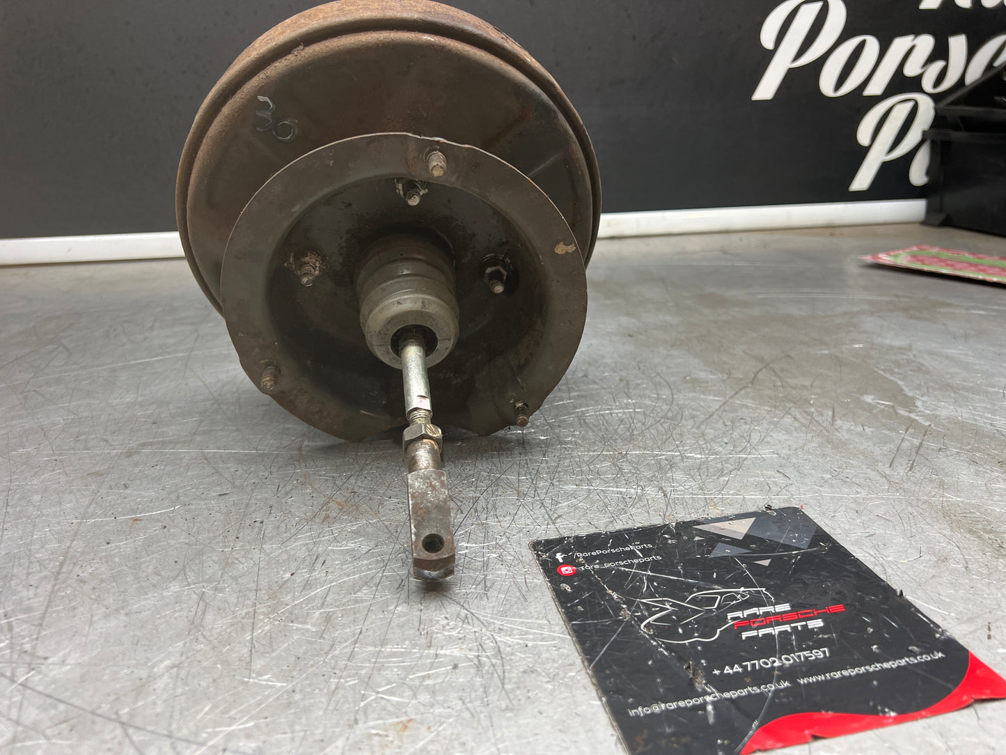 Porsche 944 924 brake booster, used 477611907H