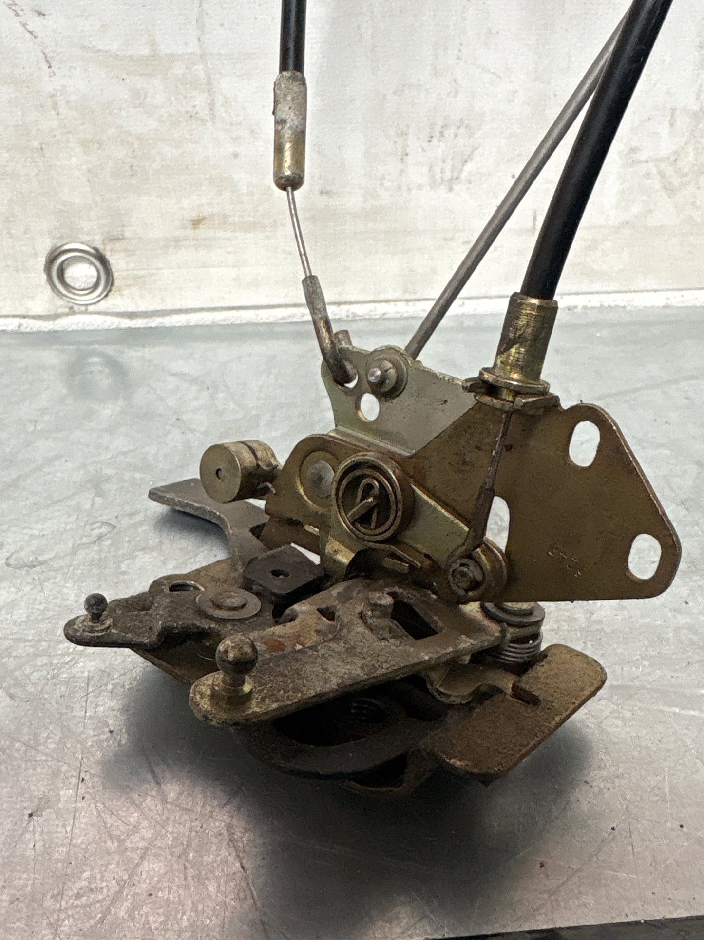 Porsche 928 Right door lock mechanism 92853705408 used