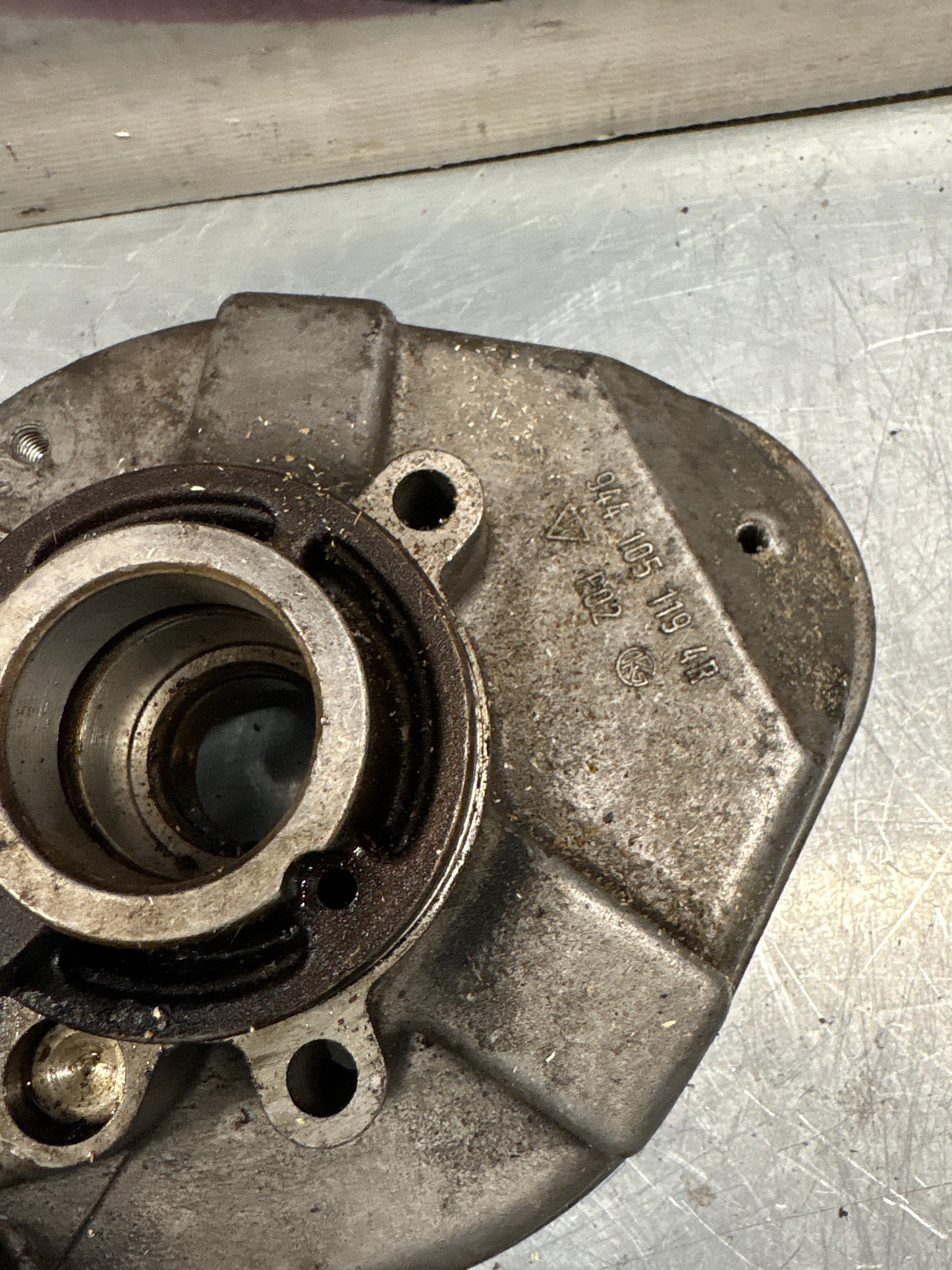 Porsche 924S / 944 camshaft inner bearing house, used 9441051193R