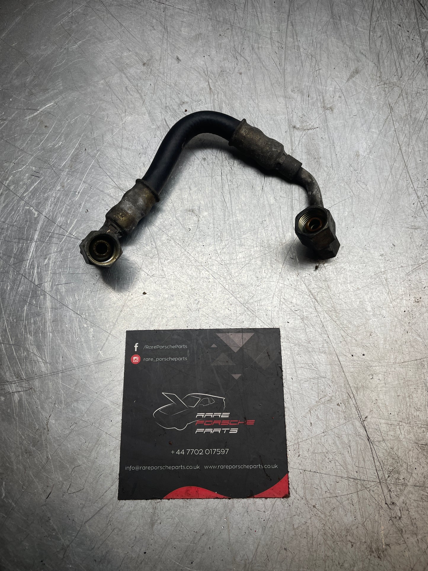 Porsche 944/S2/Turbo Da binario carburante a tubo/tubo a membrana 94411041302. 944 110 413 02.