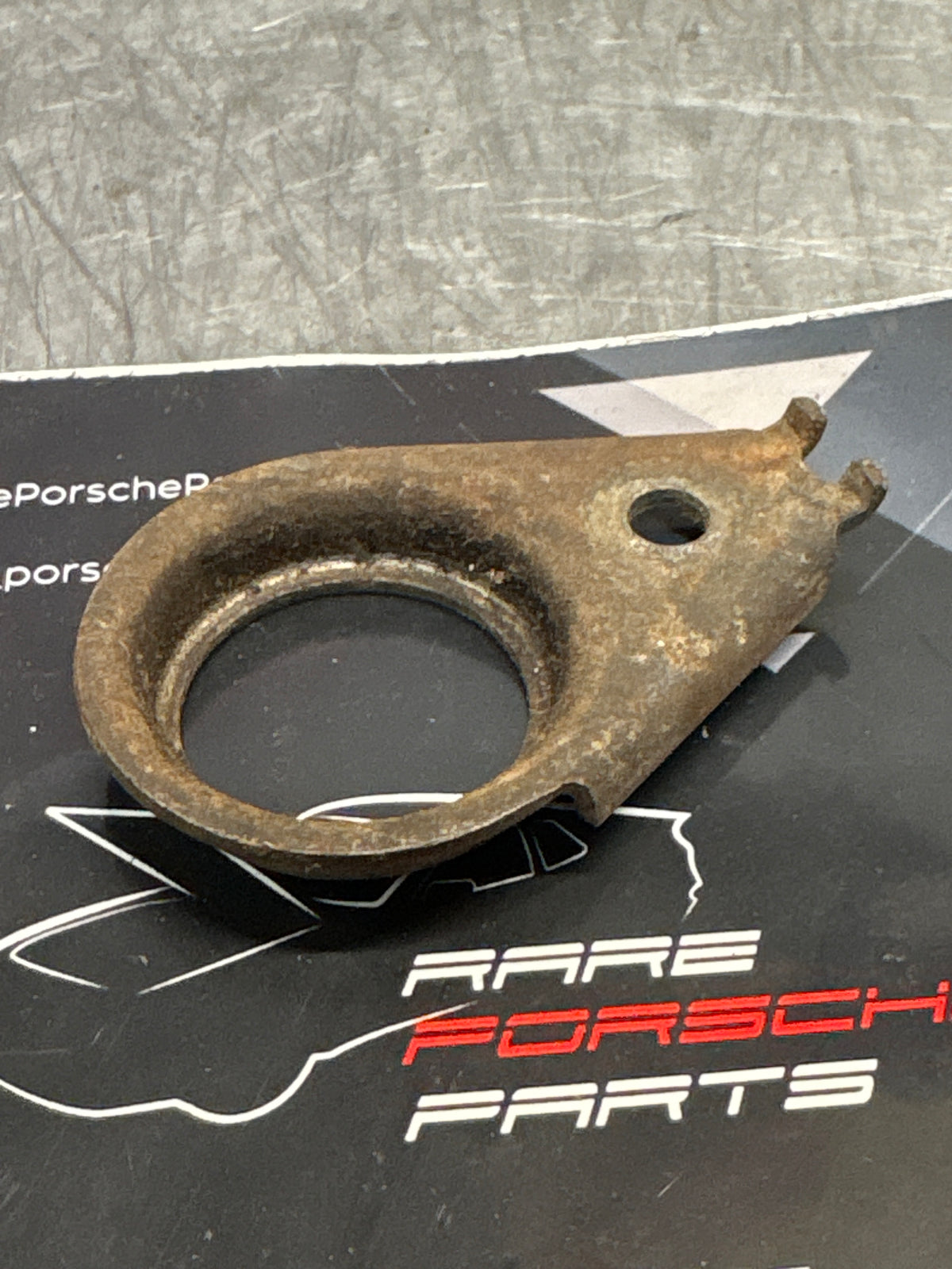 Porsche 928 valve housing pressure plate, used 022133271