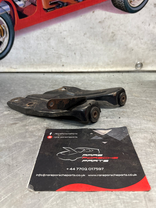 Porsche 924S 944 Luftfilterkastenhalterung. 94411006700, gebraucht