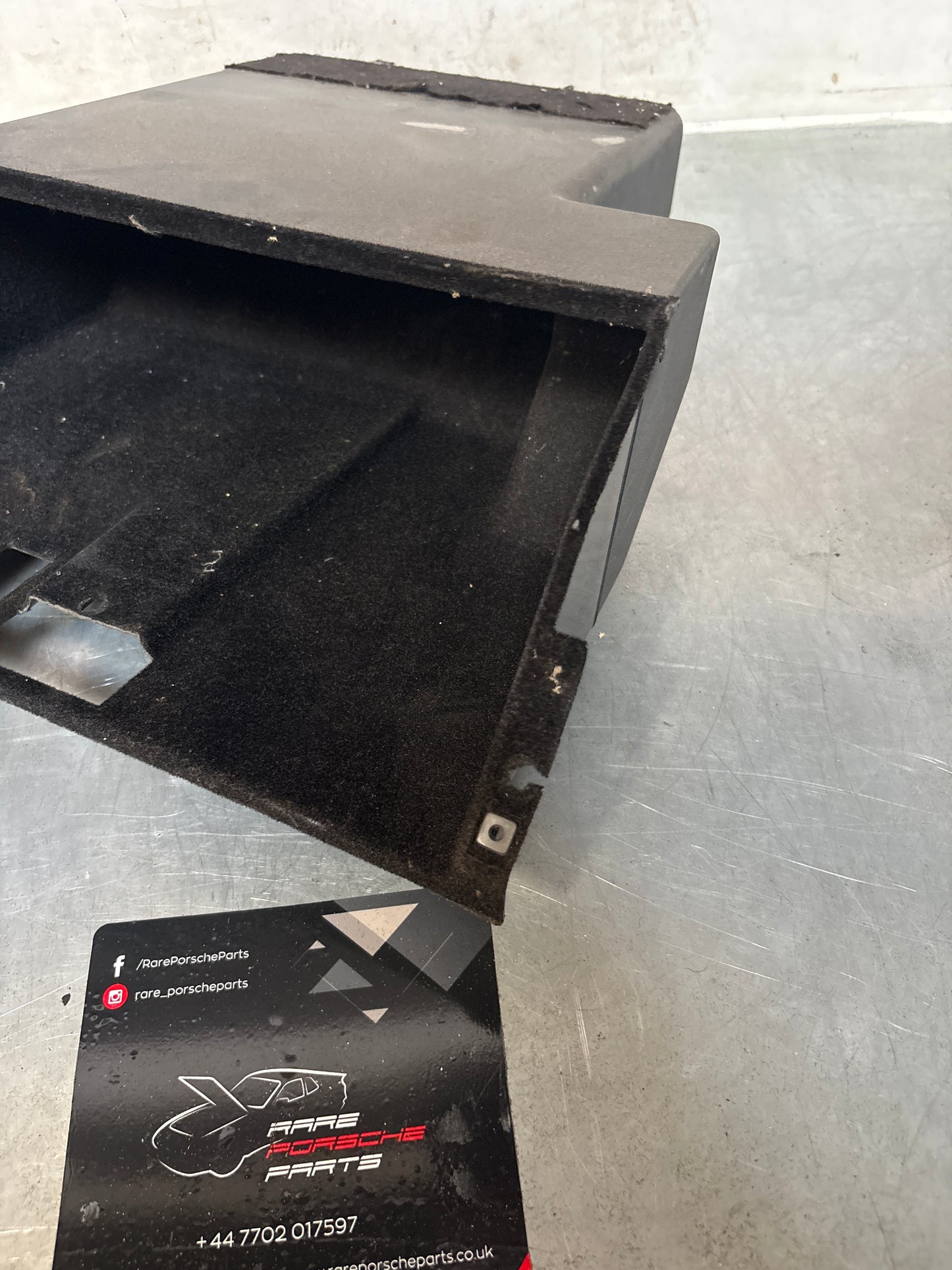 Porsche 944 glove box, from 85.5 94455204901 LHD cars