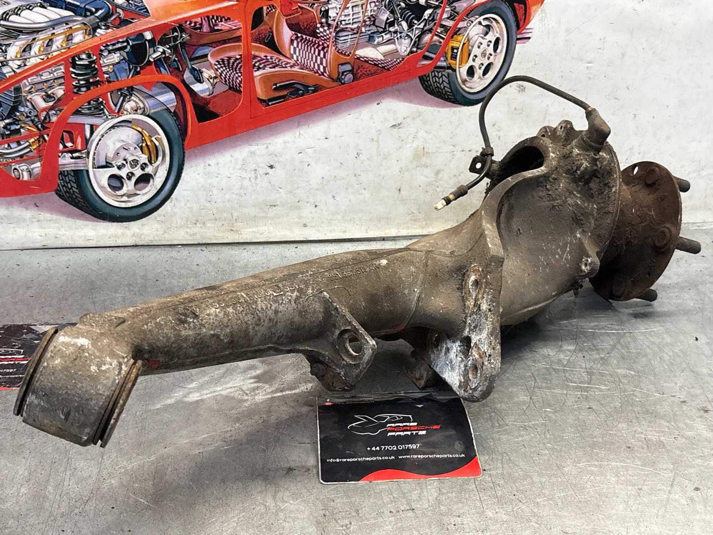 Porsche 944 alloy rear left trailing arm, used 95133151305 / 9513315134R used, with hubs