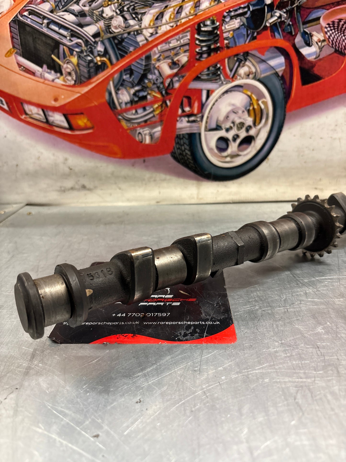 Porsche 928 S3 M28.45/46 engine Camshaft, intake side, cylinder 1-4, used 9281052913R / 92810529108