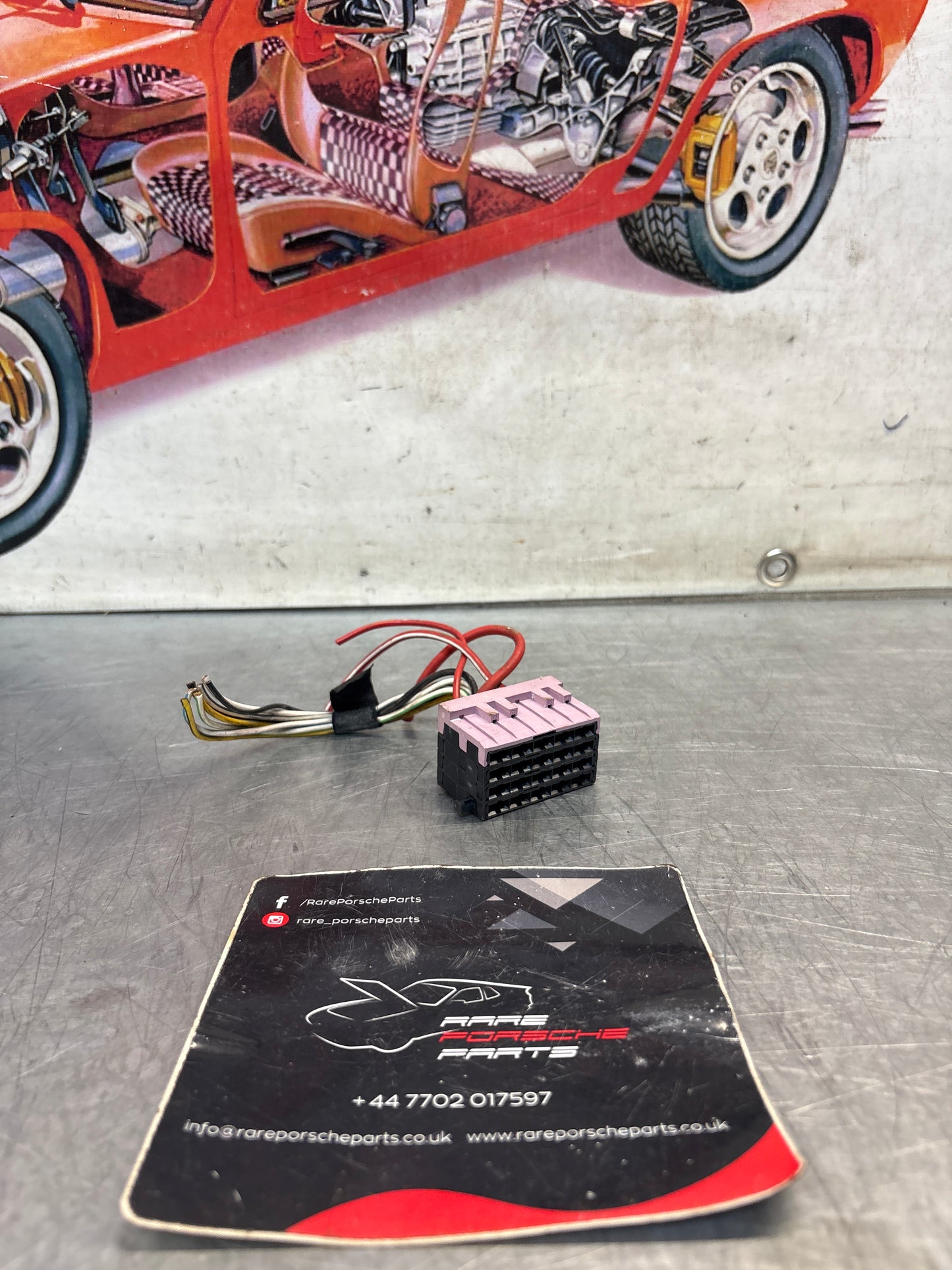 Porsche 944 85.5- fuse box pigtail, used pink 92861233502