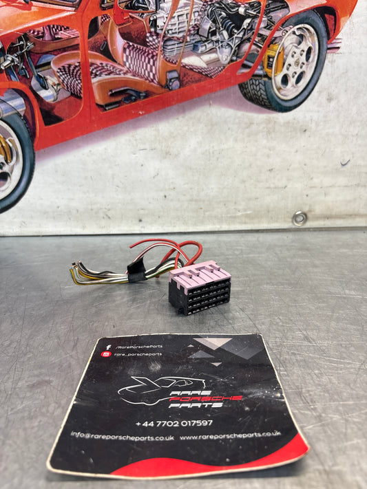 Porsche 944 85.5- fuse box pigtail, used pink 92861233502