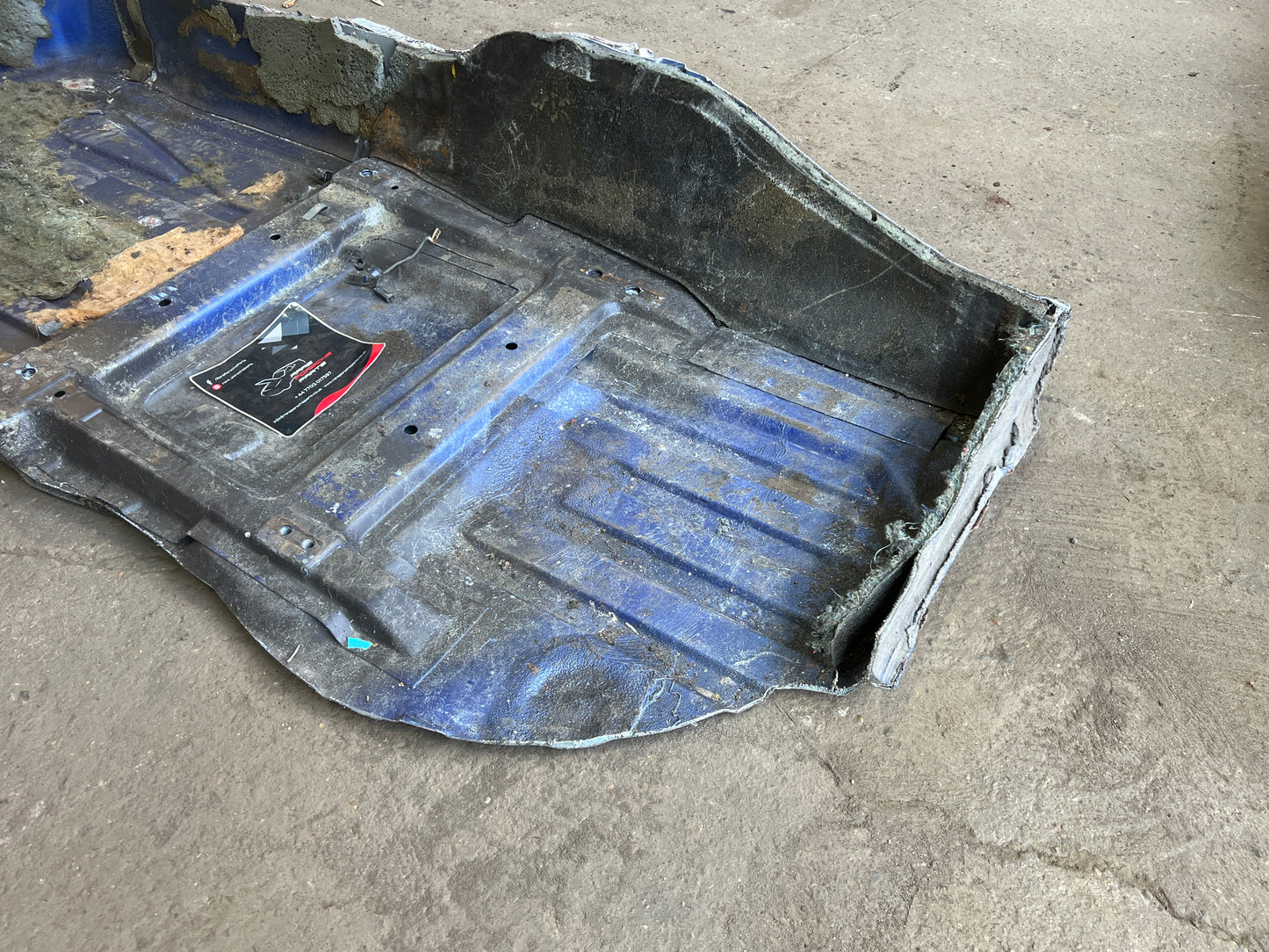 Porsche 944 S2 floor pan right side 94450150100 spares or repair