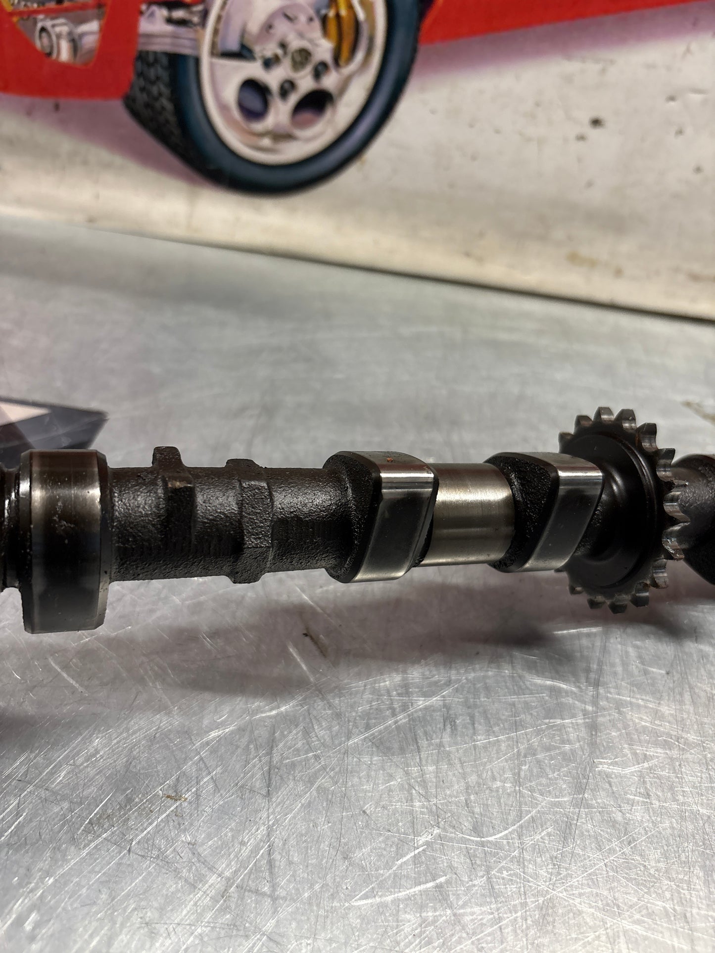 Porsche 928 S3 M28.45/46 engine Camshaft, intake side, cylinder 1-4, used 9281052913R / 92810529108