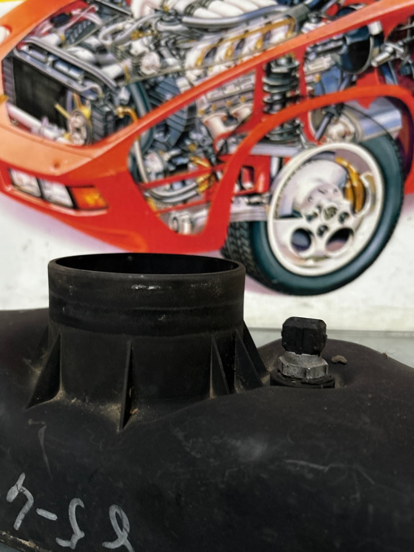 Porsche 928 S2 Air filter housing, damaged, used 92811022901