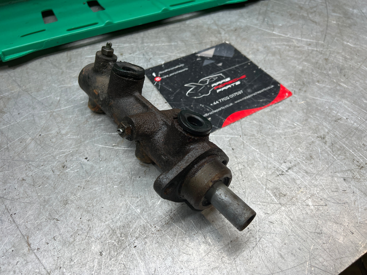 Porsche 924 brake master cylinder 477611017A used