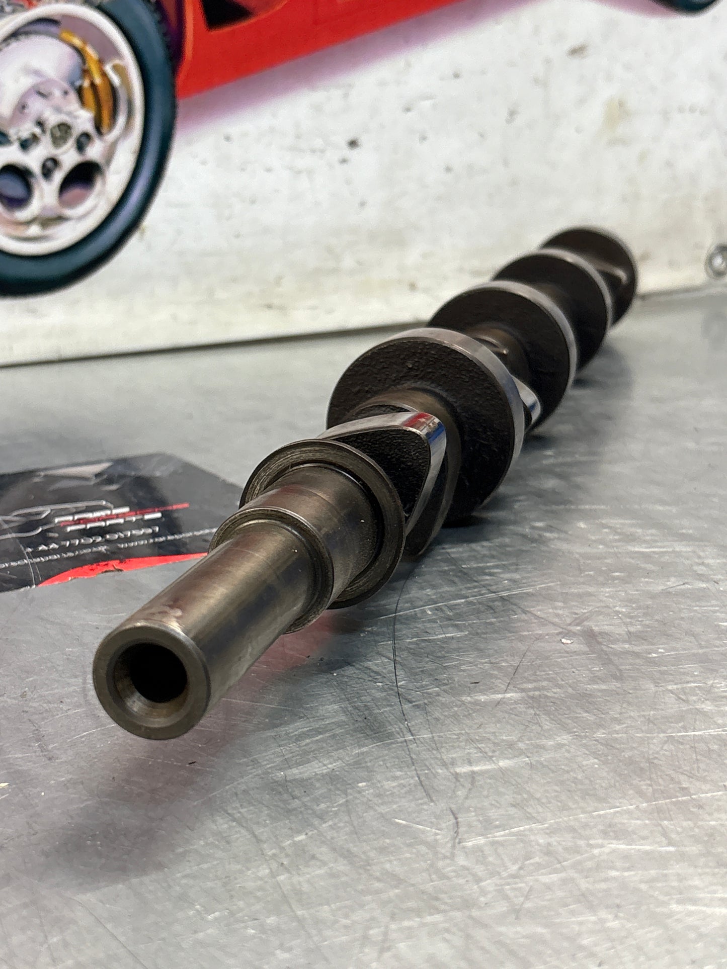 Porsche 928 cam shaft, for spares or repair 9281051880R