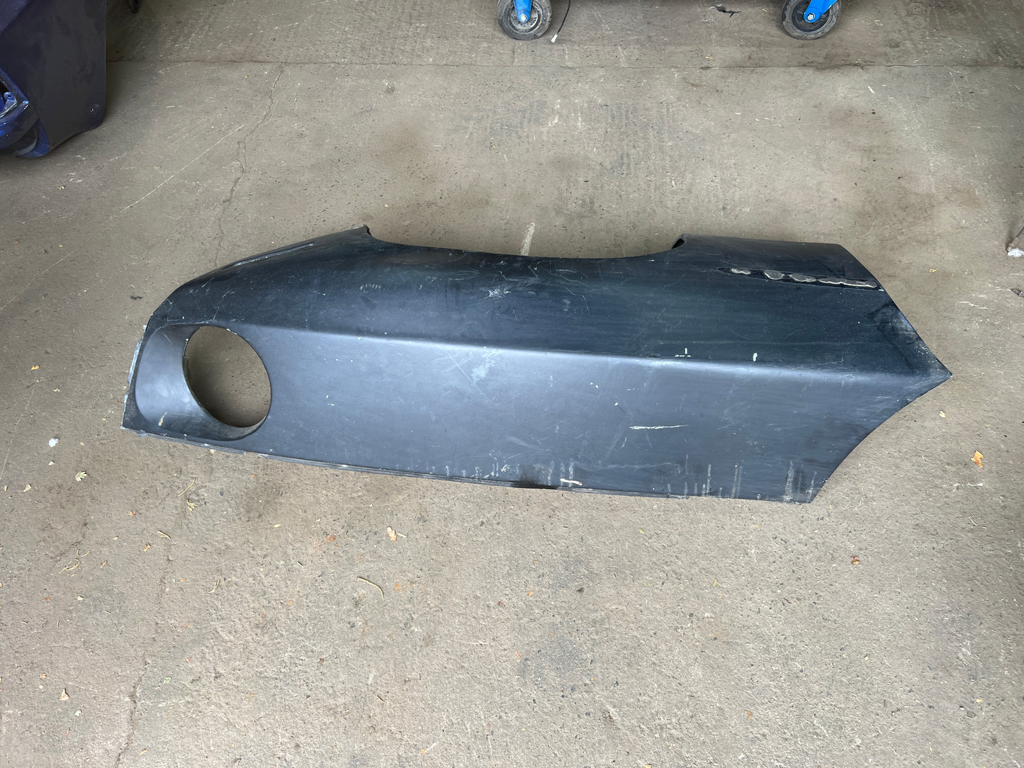 Porsche 928 -87 front right wing, used 92850301202